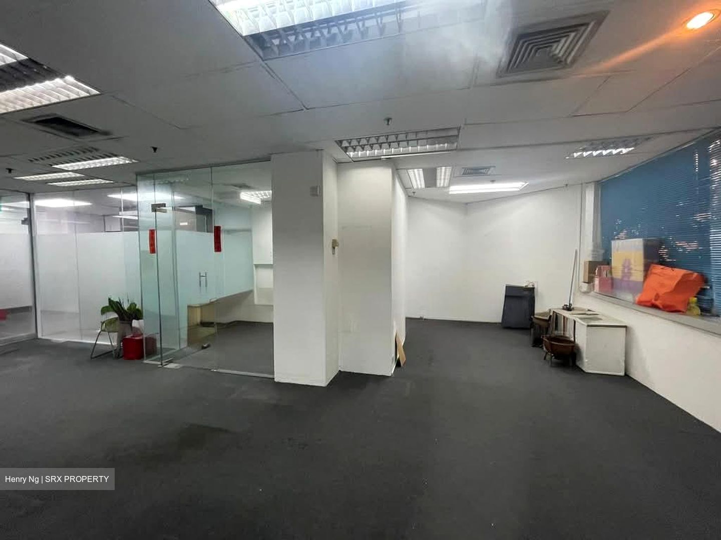 North Bridge Centre (D7), Office #587099371